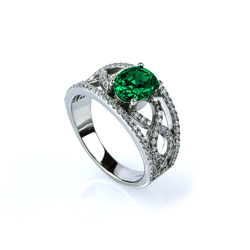 Sterling Silver Ring with Oval Cut Emerald