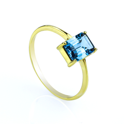 14K Solid Yellow Gold Ring with a Genuine London Topaz Stone