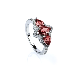 Anillo de Plata con Zultanita en Corte Marquesita