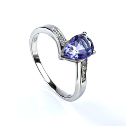 Anillo de Alejandrita Cambia de Color Azul Morado