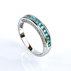 Hermoso Anillo de Paraiba En Plata