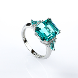 Anillo de Plata con Paraiba Corte Esmeralda