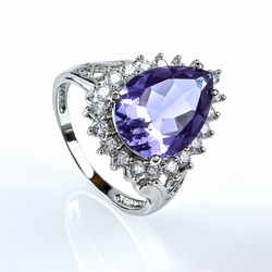 Grandioso Anillo de Plata y Alejandrita Bicolor