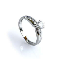 Beautiful Ring in Round Cut Simulated Diamond Stones