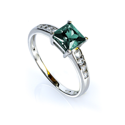 Engagement Ring in Sterling Silver With Alexandrite