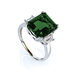 High Quality Emerald .925 Sterling Silver Ring