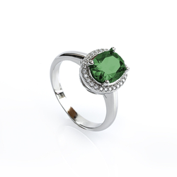 Emerald Oval Cut Stone Ring