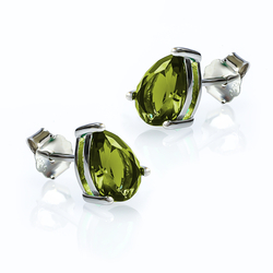 Pear Cut Peridot Stud Earrings in.925 Silver