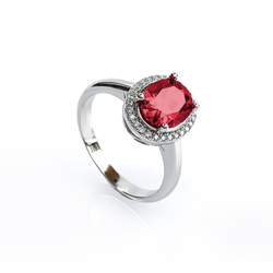 Anillo de Rubi Con Plata de Ley 925