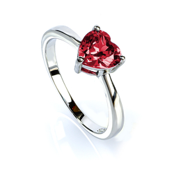 Anillo de Rubi en Plata de Ley 925 Corazón