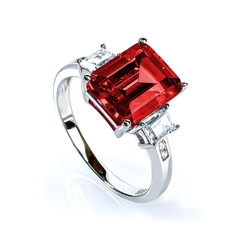Hermoso Anillo de Plata de Ley con Rubi