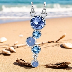 Precioso collar con cristal Swarovski en tonos azules