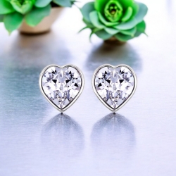 Aretes Blancos de Swarovski con Rodio En Forma De Corazón