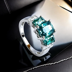 Anillo con 3 Gemas de Alejandrita en Plata .925