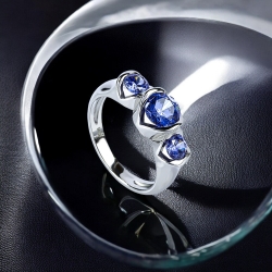 Anillo de Plata con 3 Piedras de Tanzanita