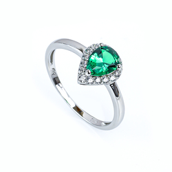 Solitaire Sterling Silver Ring with 7 mm x 5 mm Emerald