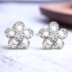 Aretes de Plata en Forma de Flor de Cristal Swarovski Blanco