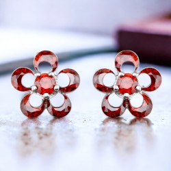 Aretes de Plata en Forma de Flor de Cristal Swarovski Color Rojo