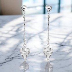 Aretes Largos de Corazón Swarovski Color Blanco