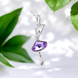 Bonito Juego de Collar y Aretes de Bailarina