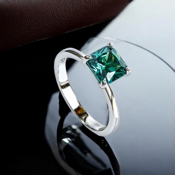 Anillo de Alejandrita Corte Princesa Con Plata Cambia de Color