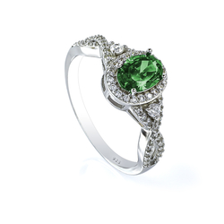 Emerald 7 mm x 5 mm Oval Cut Silver Ring