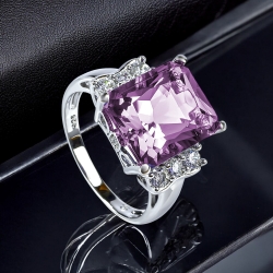 Precioso Anillo de Plata .925 con Alejandrita Azul/Morado