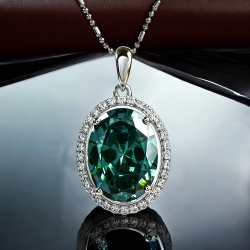 Dije de Alejandrita Corte Ovalada en Plata .925