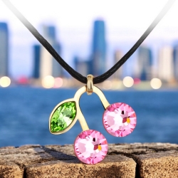 Collar Swarovski de Cerezas Color Rosa Claro