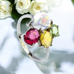 Anillo de Oro con Ópalo Mexicano, Rubelita y Tsavorita