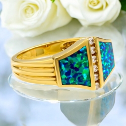 Anillo de Oro Macizo 14K con Diamantes y Opalo