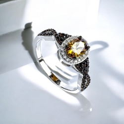 Anillo de Diamante Chocolate en Plata .925 7 mm x 5 mm