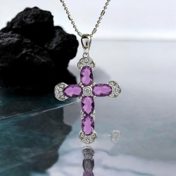 Preciosa Cruz de Plata Con Amatista y Circonitas 32 mm x 20 mm