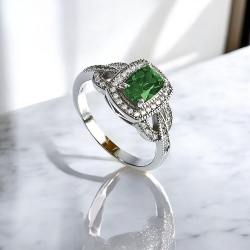 Anillo de Esmeralda Con Plata