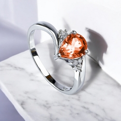 Anillo de Opalo de Fuego en Plata .925 8 mm x 6 mm