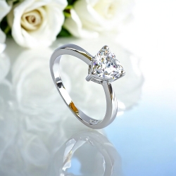 Anillo de Plata de Ley 925 Corazón Compromiso