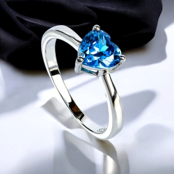 Anillo de Blue Topaz en Plata de Ley 925 Corazón