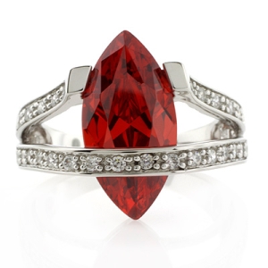 Anillo de Opalo Cereza en Plata de Ley