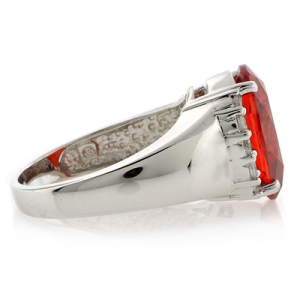 Anillo de Plata .925 con Opalo Rojo Cereza