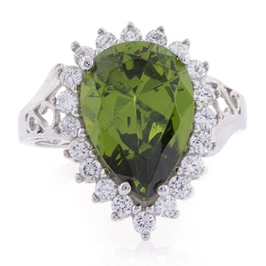 Anillo de Plata de Ley con Peridoto