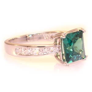 Anillo de Alejandrita en Plata de Ley