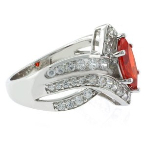 Anillo de Plata .925 con Ópalo Cereza