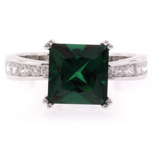 Anillo de Plata 925 con Esmeralda en Corte Cuadrado