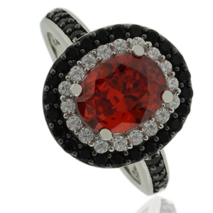 Anillo de Ópalo de Fuego en Corte Ovalado y Zirconias en Plata de Ley
