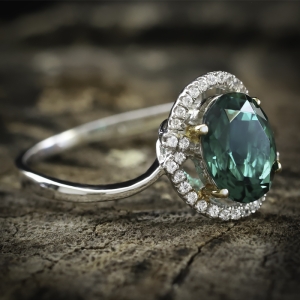 Anillo de Esmeralda en Plata Fina .925