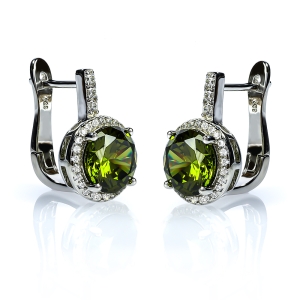 Aretes con Peridoto Corte Princesa en Plata .925