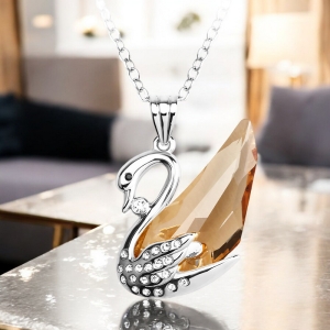 Cristal Swarovski Collar de Cisne Un Diseño Muy Elegante