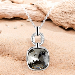 Elegante Collar de Swarovski con Rodio Color Diamante Negro