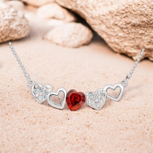 Lindo Collar de Swarovski con Corazón Rojo