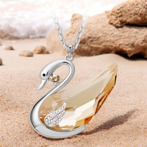Collar de Swarovski con Rodio Color Ámbar en Forma de Cisne
